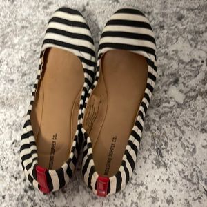 Mossimo Supply Co. flats. Size 7.5